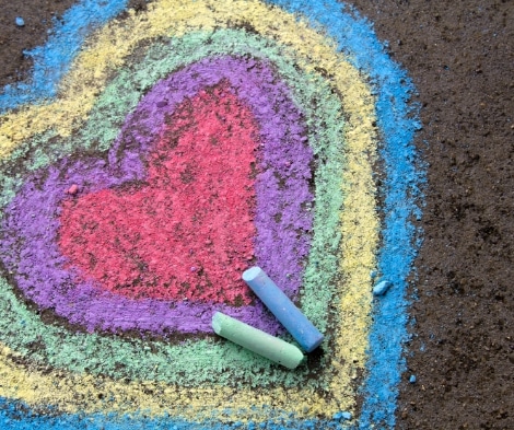 Heart-drawn-in-chalk-on-pavement